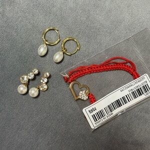 Elegant Gold and Pearl Earrings Set